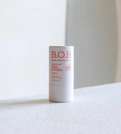 Protetor solar mineral B.O.B com alta proteção FPS 45. Produto sustentável e de fácil aplicação, promove cuidado efetivo.