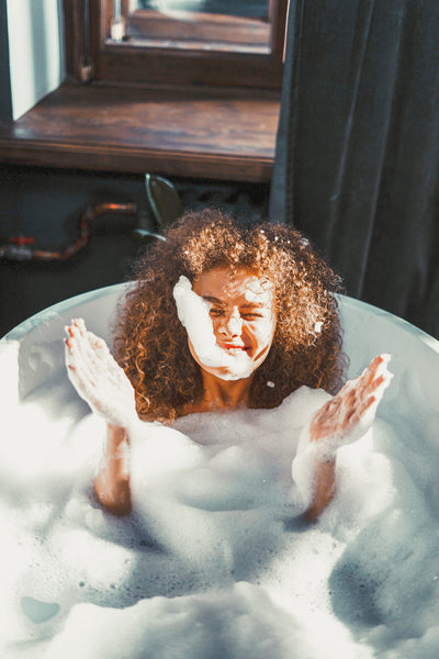 Sabonete líquido, em barra ou que mata 99% das bactérias?